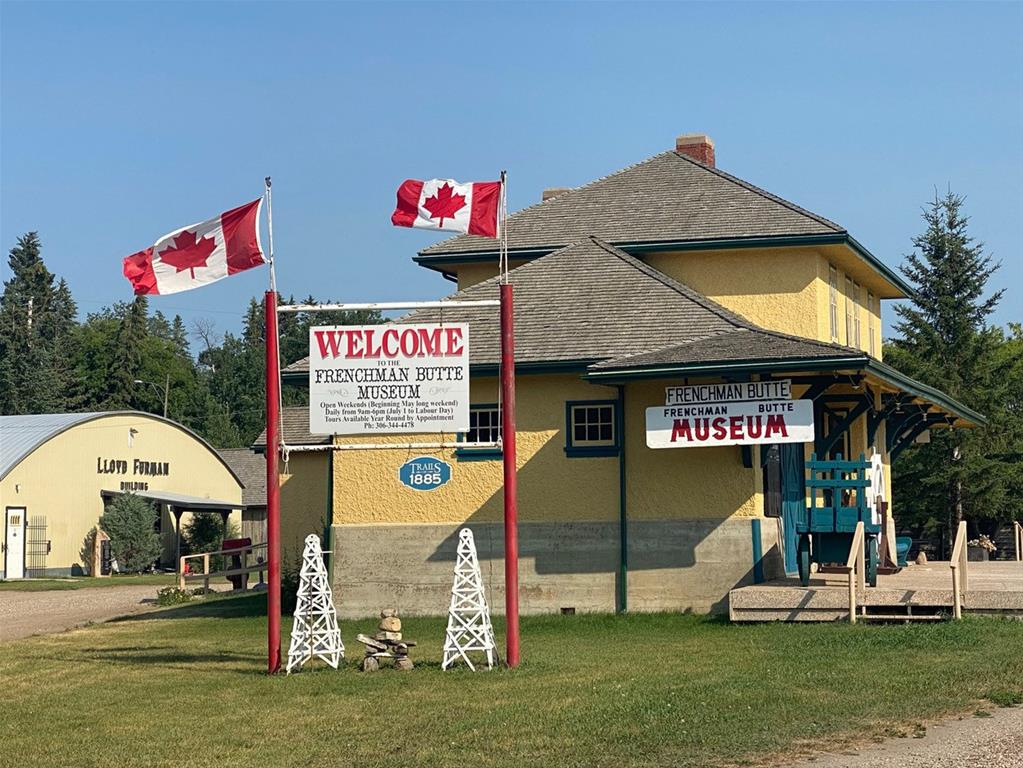 Frenchman Butte Heritage Centre